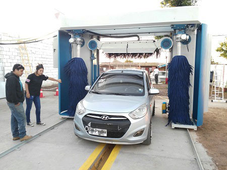 Máy rửa xe tự động cho ô tô