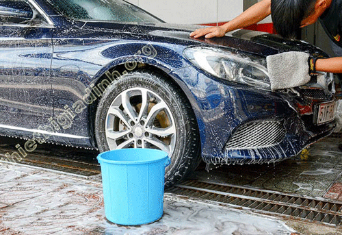 rửa xe bằng xà bông gì